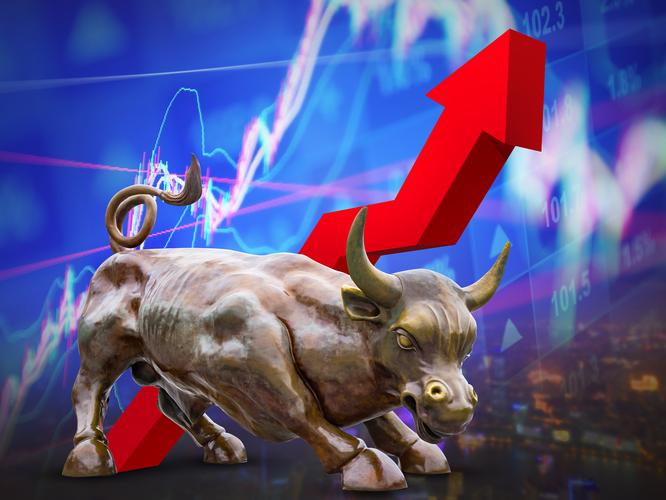 今年A股持续走强开户成交量攀升，贷款炒股风险大需谨慎